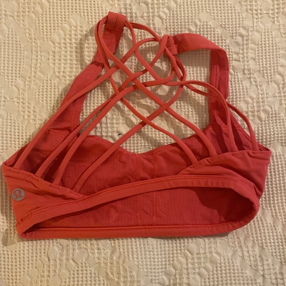 Pink lululemon free to be bra size 2 - Picture 2 of 2